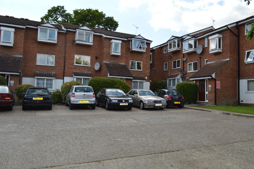 Poplar Grove, Friern Barnet, London, N11 3NL