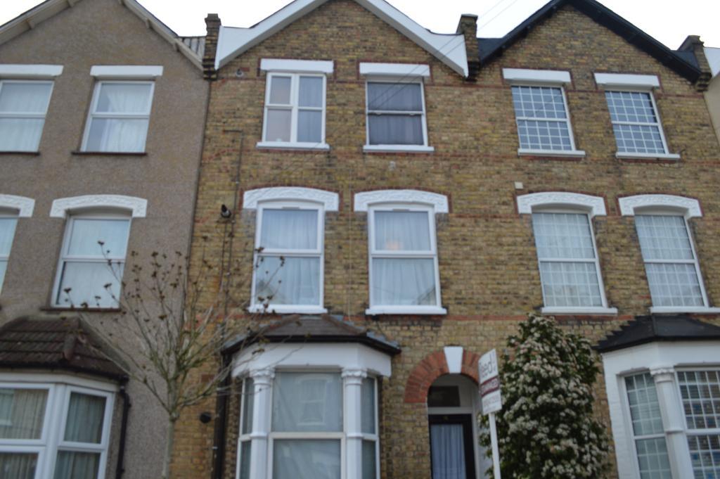 Holly Park Road, Friern Barnet, London, N11 3EY